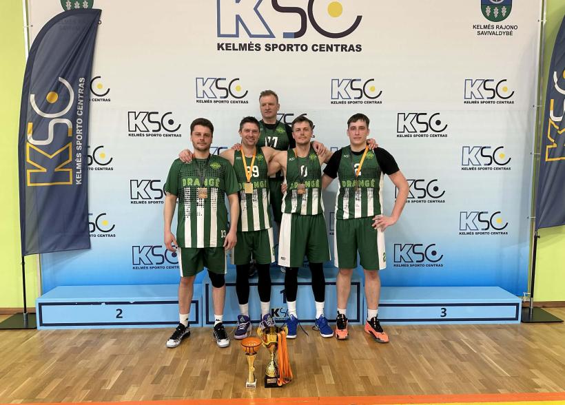 Kelmės rajono vyrų krepšinio pirmenybių trečią vietą iškovojo Kelmės Drangė