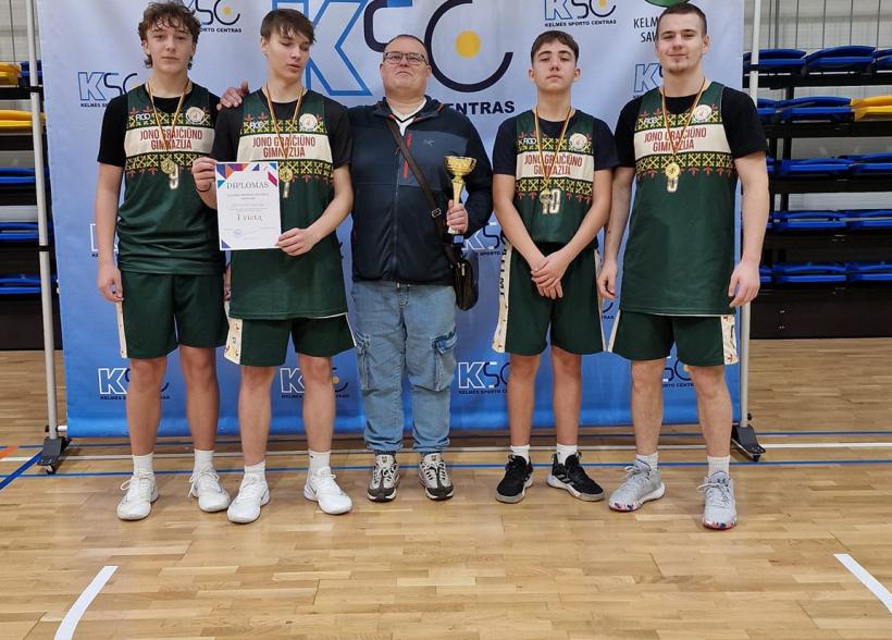 Rajono mokyklų žaidynių krepšinio 3x3 varžybas laimėjo J. Graičiūno gimnazijos komanda