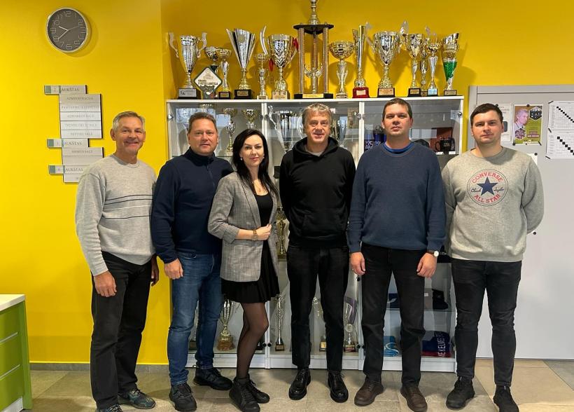 Kelmės sporto centre lankėsi Lietuvos krepšinio federacijos strateginės krepšininkų daugiamečio rengimo proceso vertinimo ir efektyvinimo komisijos narys Rolandas Skaisgirys