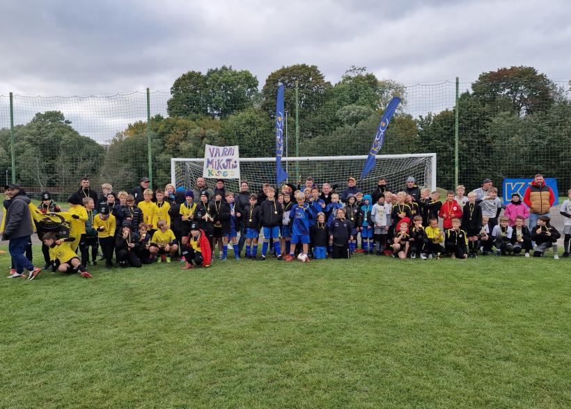 Šeštadienį ir sekmadienį stadione karaliavo futbolas vyko Kelmės sporto centro "Kelmė CUP" futbolo turnyras