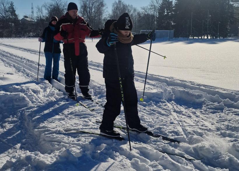 Ketvirtą kartą šią žiemą kvietėme kelmiškius slidinėti