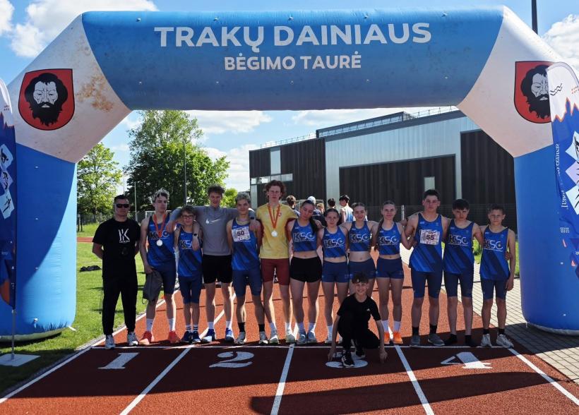 Trakų dainiaus bėgimo taurė 2026“ kelmiškiai gerino asmeninius rekordus