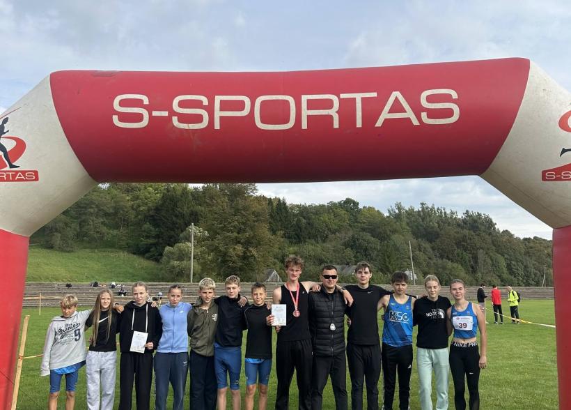 Lietuvos kroso taurės, III etapo Ariogaloje, varžybose Gintaras Eniulaitis iškovojo bronzos medalį